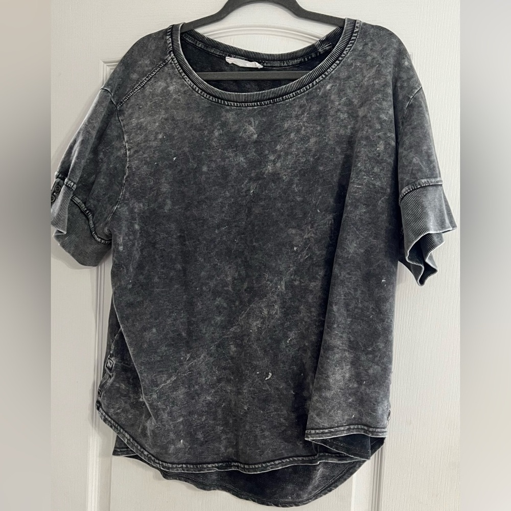 Heathered gray shirt
